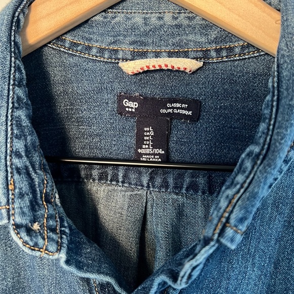 GAP Denim Shirt sz L - Picture 2 of 4